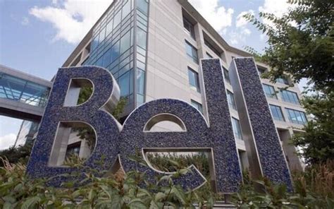 Bell saw Q2 net earnings fall almost 40% as it began layoff of 1,300 workers
